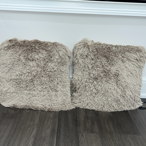 Safavieh chic accent shag pillows - Picture 8 of 9